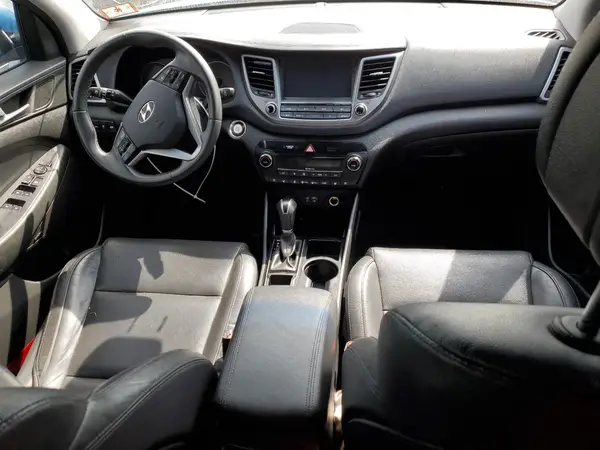 KM8J3CA24JU700168 2018 HYUNDAI TUCSON - Image 8