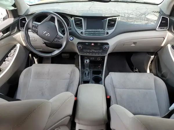 KM8J3CA24JU719951 2018 HYUNDAI TUCSON - Image 8