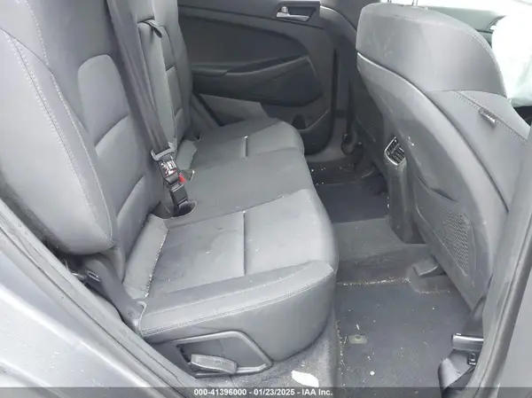 KM8J3CA24JU726897 2018 HYUNDAI TUCSON - Image 8