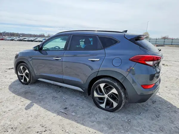 KM8J3CA24JU727399 2018 HYUNDAI TUCSON - Image 2
