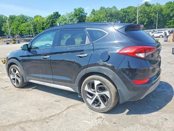 KM8J3CA24JU727600 2018 HYUNDAI TUCSON - Image 2