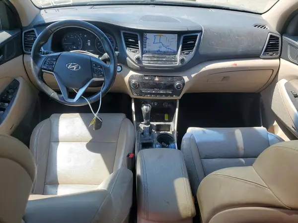 KM8J3CA24JU727600 2018 HYUNDAI TUCSON - Image 8