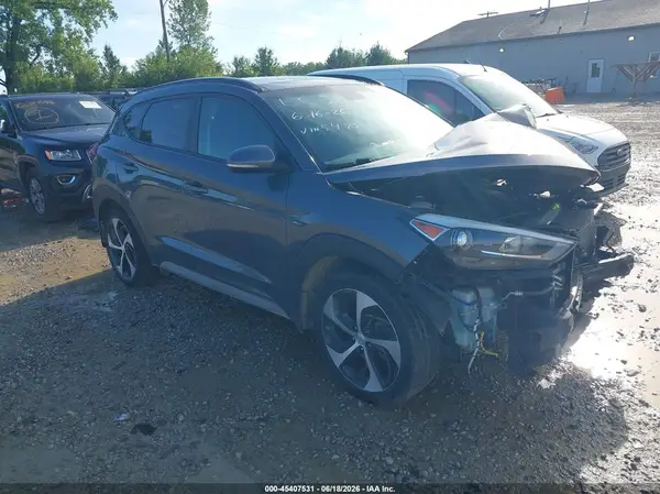 KM8J3CA24JU754750 2018 HYUNDAI TUCSON - Image 1