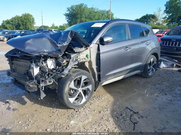 KM8J3CA24JU754750 2018 HYUNDAI TUCSON - Image 2