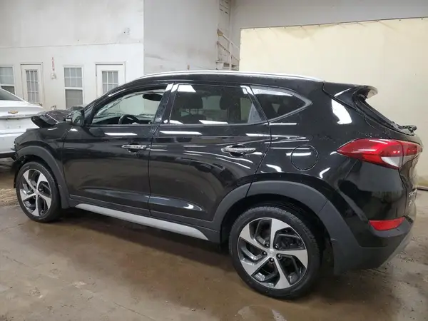 KM8J3CA24JU758541 2018 HYUNDAI TUCSON - Image 2