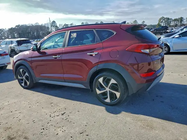 KM8J3CA24JU778272 2018 HYUNDAI TUCSON - Image 2