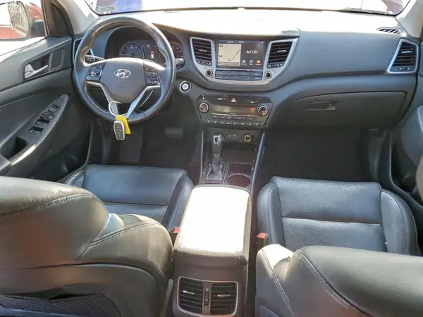 KM8J3CA24JU778272 2018 HYUNDAI TUCSON - Image 8