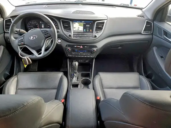 KM8J3CA24JU784119 2018 HYUNDAI TUCSON - Image 8