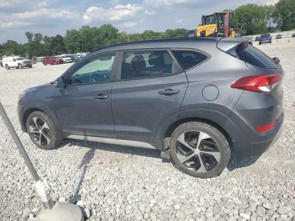 KM8J3CA24JU795329 2018 HYUNDAI TUCSON - Image 2