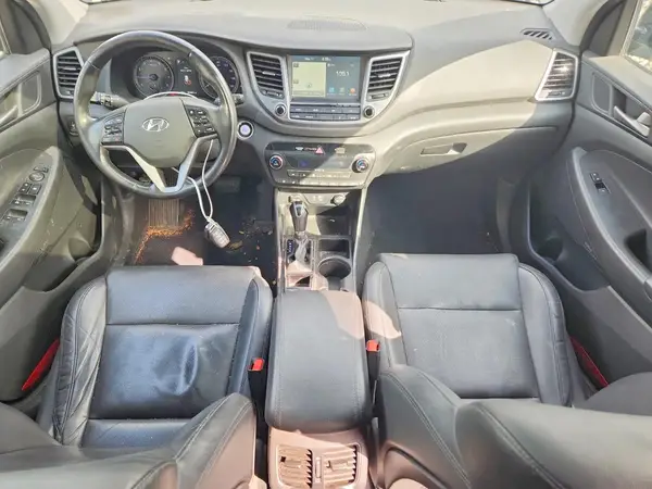 KM8J3CA24JU799333 2018 HYUNDAI TUCSON - Image 8