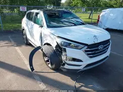 KM8J3CA24JU801324 2018 HYUNDAI TUCSON