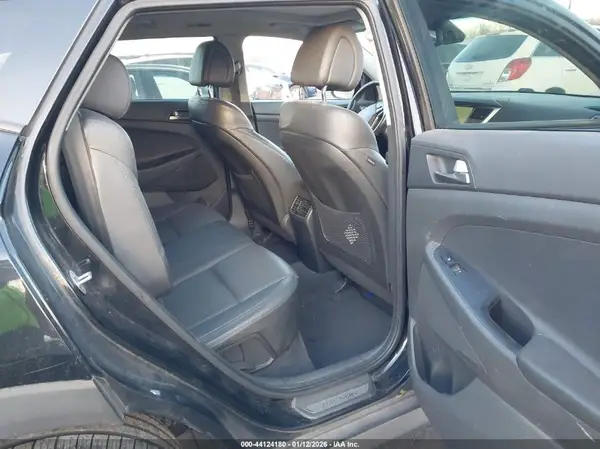 KM8J3CA25GU023138 2016 HYUNDAI TUCSON - Image 8