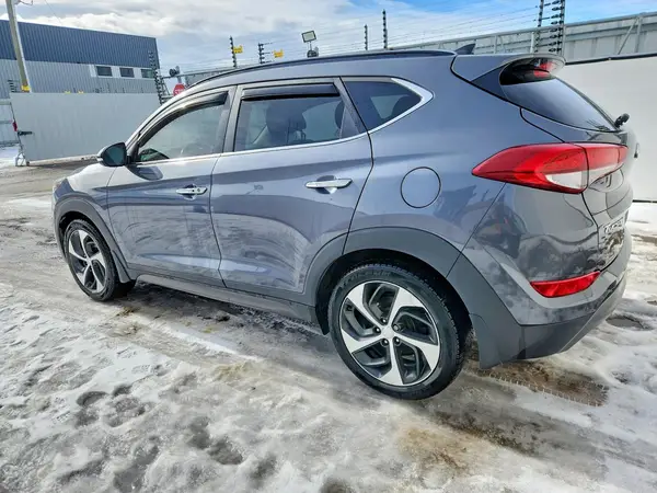 KM8J3CA25GU040702 2016 HYUNDAI TUCSON - Image 2