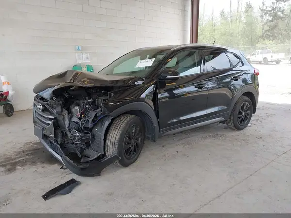 KM8J3CA25GU045804 2016 HYUNDAI TUCSON - Image 2