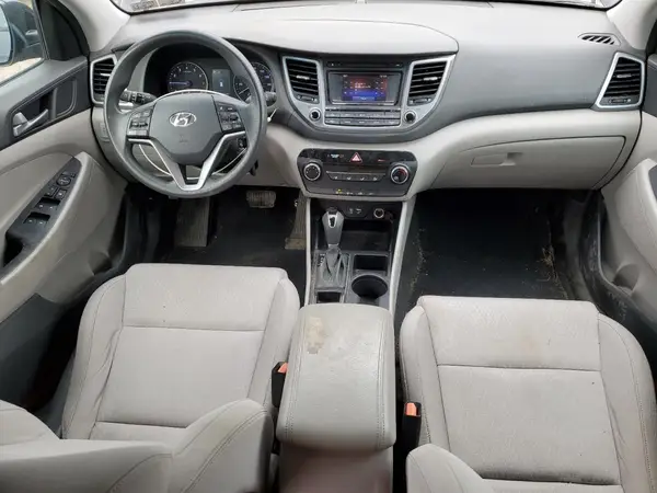 KM8J3CA25GU051182 2016 HYUNDAI TUCSON - Image 8