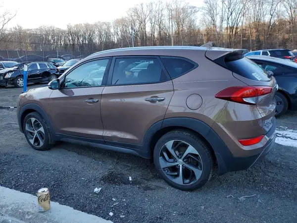 KM8J3CA25GU051330 2016 HYUNDAI TUCSON - Image 2