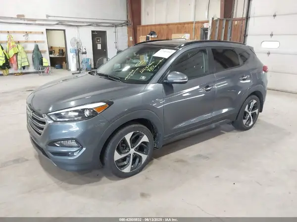 KM8J3CA25GU058570 2016 HYUNDAI TUCSON - Image 2