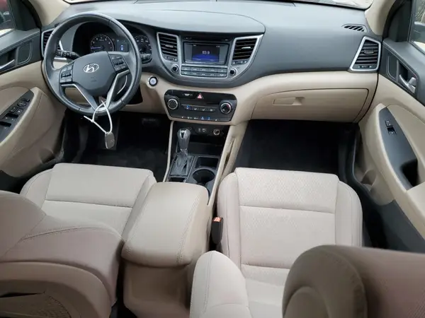 KM8J3CA25GU059170 2016 HYUNDAI TUCSON - Image 8
