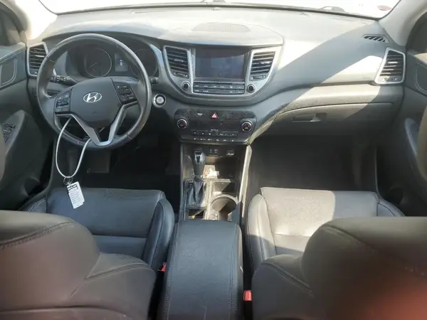 KM8J3CA25GU061579 2016 HYUNDAI TUCSON - Image 8