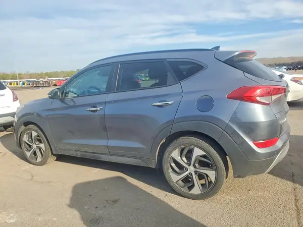 KM8J3CA25GU070119 2016 HYUNDAI TUCSON - Image 2