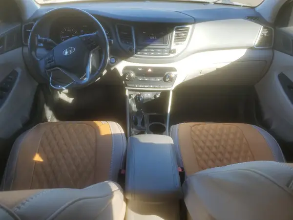 KM8J3CA25GU075613 2016 HYUNDAI TUCSON - Image 8