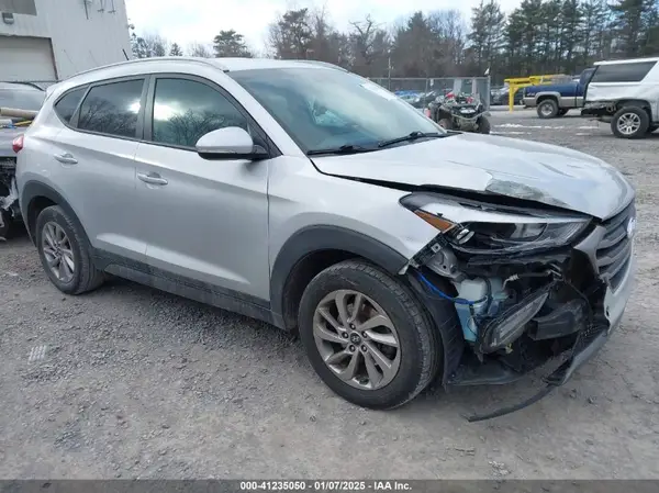 KM8J3CA25GU082643 2016 HYUNDAI TUCSON - Image 1
