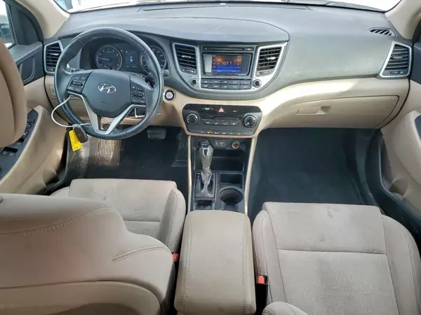 KM8J3CA25GU098499 2016 HYUNDAI TUCSON - Image 8