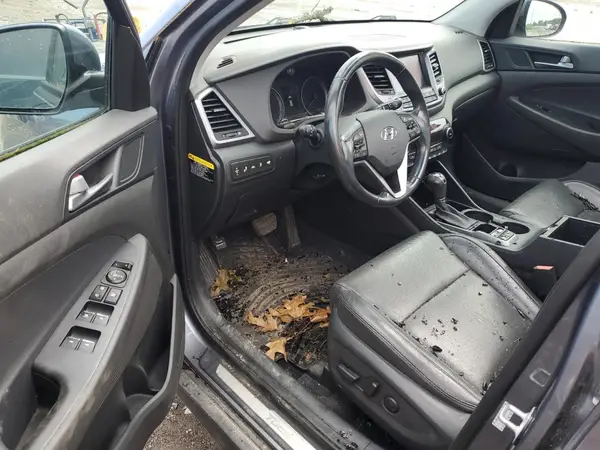 KM8J3CA25GU099183 2016 HYUNDAI TUCSON - Image 8