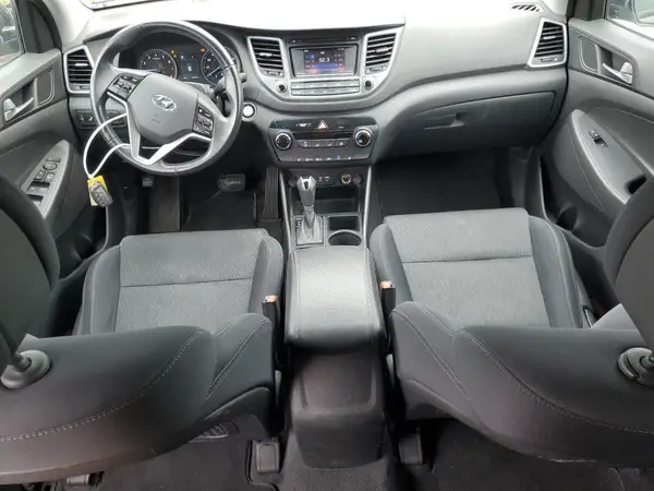 KM8J3CA25GU105077 2016 HYUNDAI TUCSON - Image 8
