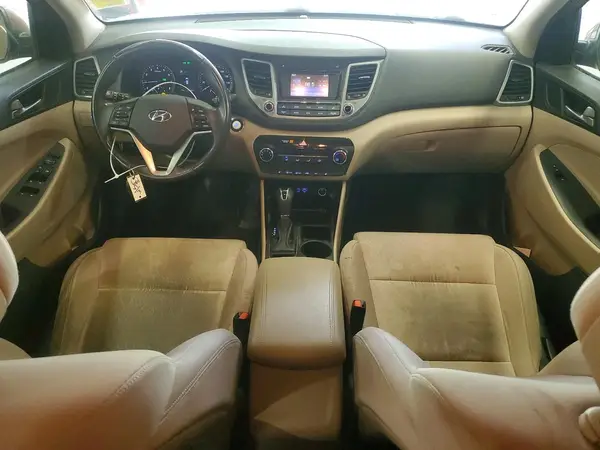 KM8J3CA25GU111008 2016 HYUNDAI TUCSON - Image 8
