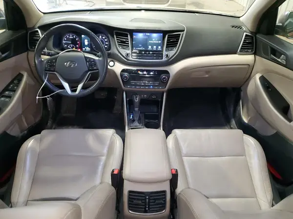 KM8J3CA25GU115608 2016 HYUNDAI TUCSON - Image 8