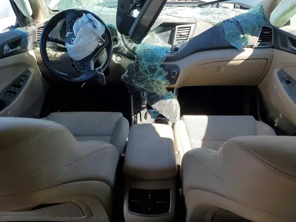 KM8J3CA25GU116841 2016 HYUNDAI TUCSON - Image 8