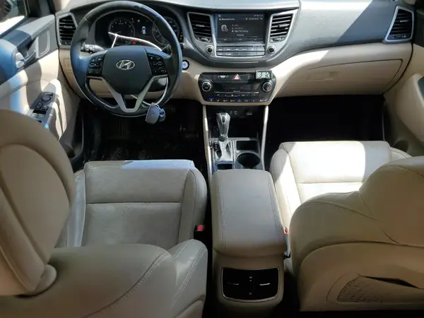 KM8J3CA25GU121313 2016 HYUNDAI TUCSON - Image 8