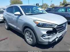 KM8J3CA25GU123675 2016 HYUNDAI TUCSON