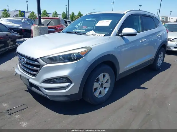 KM8J3CA25GU123675 2016 HYUNDAI TUCSON - Image 2
