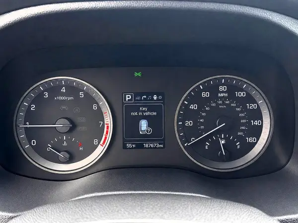 KM8J3CA25GU130626 2016 HYUNDAI TUCSON - Image 8