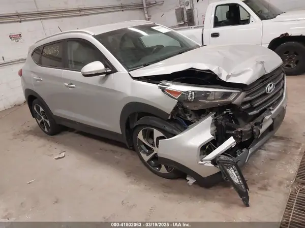 KM8J3CA25GU138743 2016 HYUNDAI TUCSON - Image 1