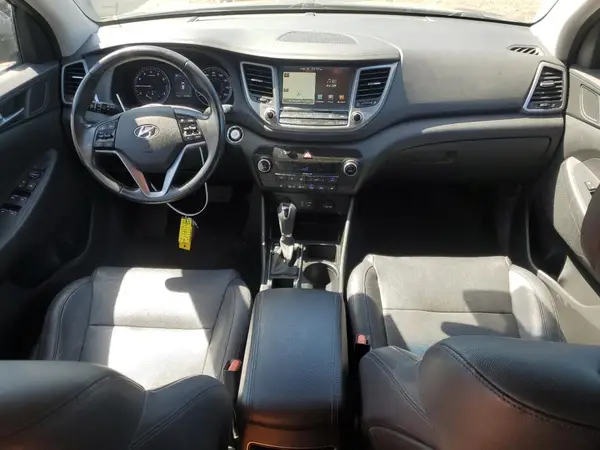 KM8J3CA25GU140976 2016 HYUNDAI TUCSON - Image 8