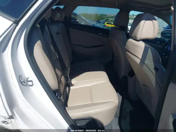 KM8J3CA25GU142839 2016 HYUNDAI TUCSON - Image 8