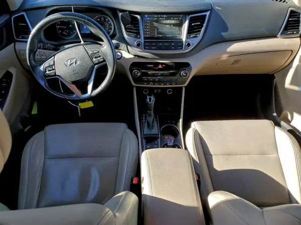 KM8J3CA25GU143358 2016 HYUNDAI TUCSON - Image 8