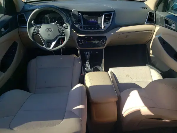 KM8J3CA25GU159799 2016 HYUNDAI TUCSON - Image 8