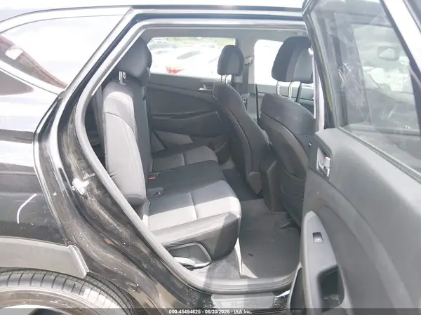 KM8J3CA25GU161262 2016 HYUNDAI TUCSON - Image 8