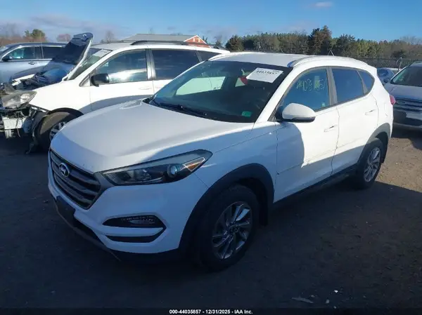 KM8J3CA25GU165327 2016 HYUNDAI TUCSON - Image 2