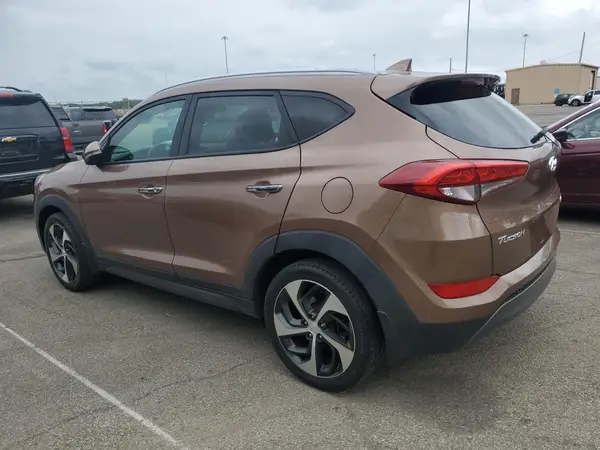 KM8J3CA25GU176487 2016 HYUNDAI TUCSON - Image 2
