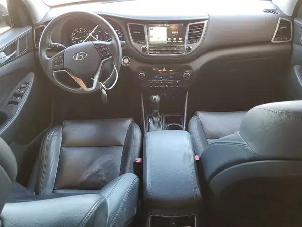 KM8J3CA25GU195105 2016 HYUNDAI TUCSON - Image 8