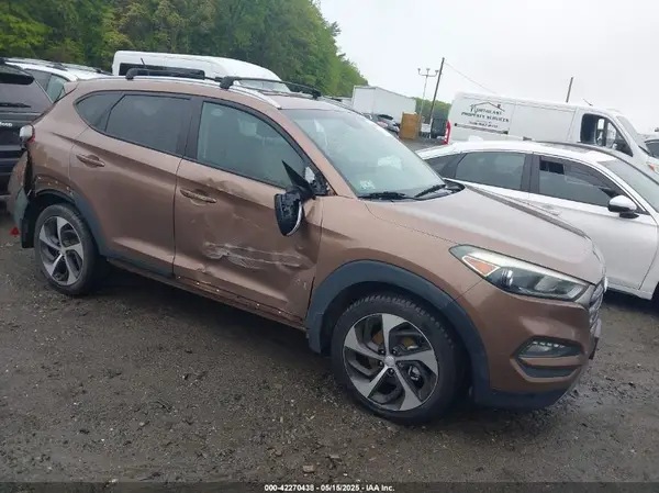 KM8J3CA25GU203459 2016 HYUNDAI TUCSON - Image 1