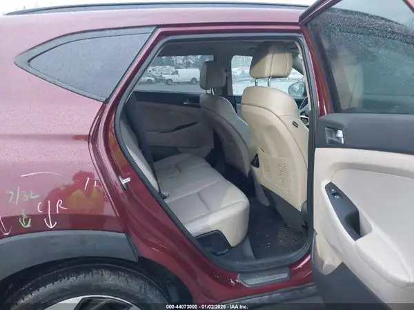 KM8J3CA25GU204787 2016 HYUNDAI TUCSON - Image 8