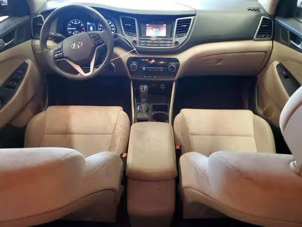 KM8J3CA25GU208547 2016 HYUNDAI TUCSON - Image 8