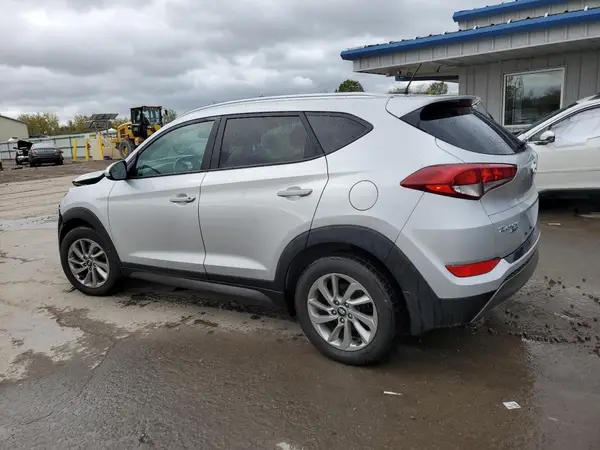 KM8J3CA25GU228071 2016 HYUNDAI TUCSON - Image 2