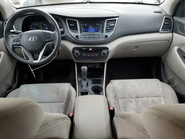 KM8J3CA25GU228071 2016 HYUNDAI TUCSON - Image 8